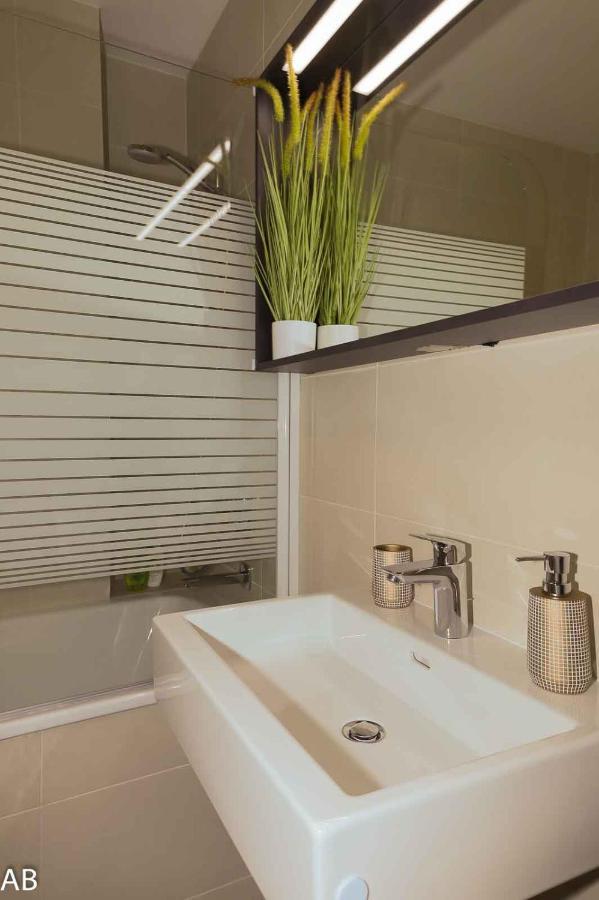 Superior Apartment & Rooftop Pool Wien Exterior foto